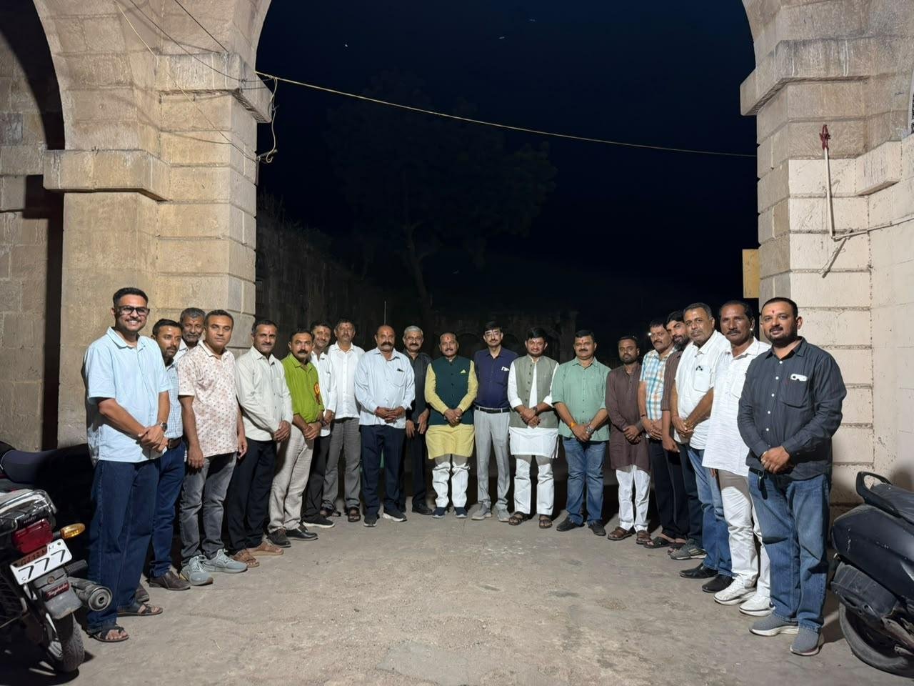 લીંબડી શહેરના ટાવર બગલામાં આવેલ શ્રી શક્તિમાતાજી મંદિરે ક્ષત્રિય સમાજના બહેનો માટે ભવ્ય ગરબા આયોજન